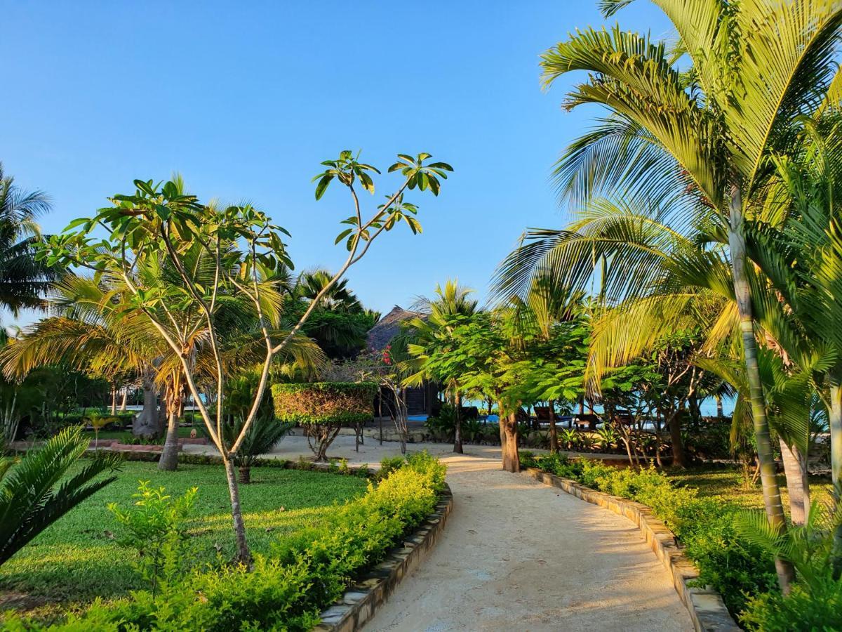 The Zanzibari Hotel Nungwi Exterior photo