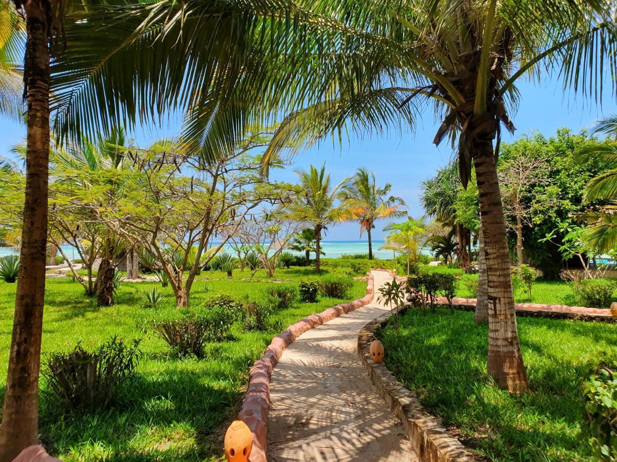 The Zanzibari Hotel Nungwi Exterior photo